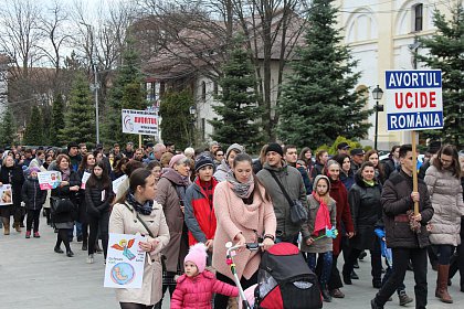 Peste 1000 de participanți la „Marșul pentru viață”, pe străzile Sucevei