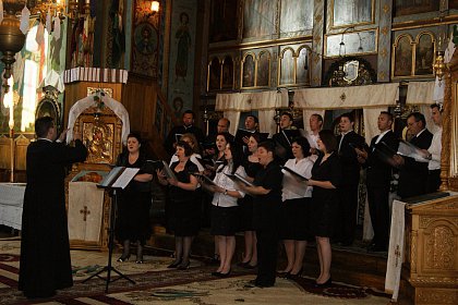 Concert pascal susținut de Corala „Ciprian Porumbescu”