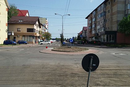 Principalele străzi din Obcini, blocate total circulației astăzi