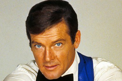 A murit Roger MOORE, cel mai carismatic James Bond - agentul 007