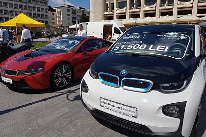 Centrul Sucevei găzduiește cea de-a XIV-a ediție a Salonului Auto Bucovina - Foto