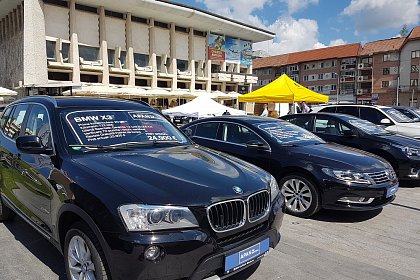 Centrul Sucevei găzduiește cea de-a XIV-a ediție a Salonului Auto Bucovina - Foto