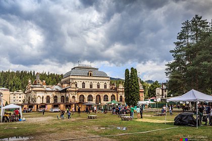 Cinema sub clar de lună la Vatra Dornei - Caravana Filmelor NexT - Cazinou si Parc Vatra Dornei - foto Ovidiu Domsa