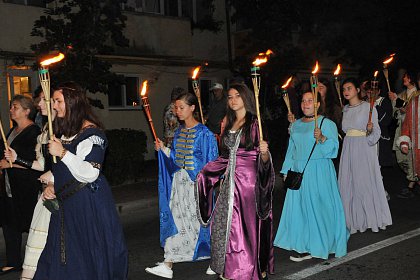 Parada cu făclii a deschis festivitățile celui mai mare festival medieval din țară, la Suceava - Galerie Foto