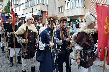 Parada cu făclii a deschis festivitățile celui mai mare festival medieval din țară, la Suceava - Galerie Foto