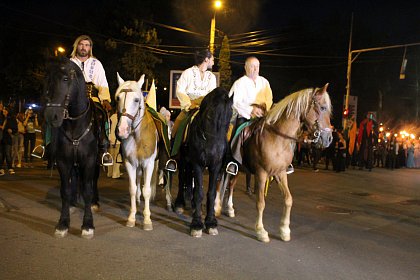 Parada cu făclii a deschis festivitățile celui mai mare festival medieval din țară, la Suceava - Galerie Foto