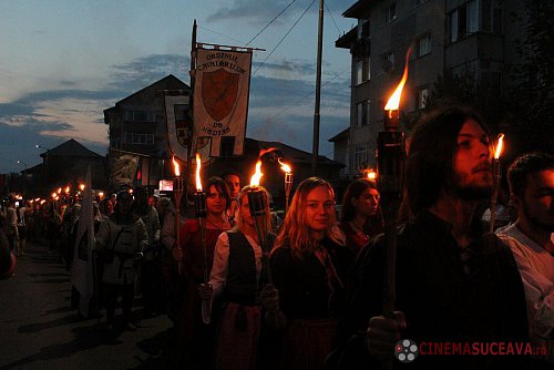 Parada cu făclii a deschis festivitățile celui mai mare festival medieval din țară, la Suceava - Galerie Foto