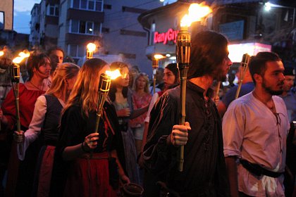 Parada cu făclii a deschis festivitățile celui mai mare festival medieval din țară, la Suceava - Galerie Foto