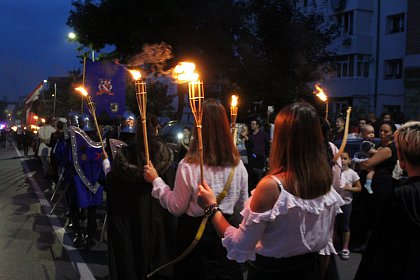 Parada cu făclii a deschis festivitățile celui mai mare festival medieval din țară, la Suceava - Galerie Foto