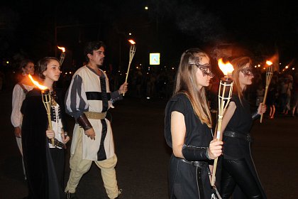 Parada cu făclii a deschis festivitățile celui mai mare festival medieval din țară, la Suceava - Galerie Foto