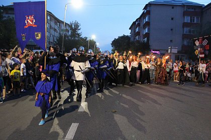 Parada cu făclii a deschis festivitățile celui mai mare festival medieval din țară, la Suceava - Galerie Foto