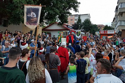 Parada cu făclii a deschis festivitățile celui mai mare festival medieval din țară, la Suceava - Galerie Foto