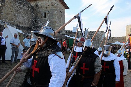 Cel mai mare festival medieval din România, deschis oficial, la Suceava, cu salve de tun și binecuvântarea lui Ștefan cel Mare