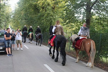 Cel mai mare festival medieval din România, deschis oficial, la Suceava, cu salve de tun și binecuvântarea lui Ștefan cel Mare