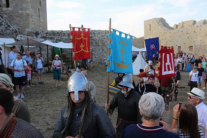 Cel mai mare festival medieval din România, deschis oficial, la Suceava, cu salve de tun și binecuvântarea lui Ștefan cel Mare