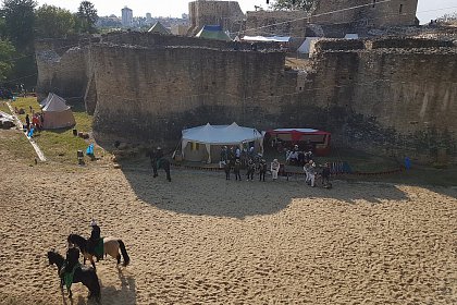 Cel mai mare festival medieval din România, deschis oficial, la Suceava, cu salve de tun și binecuvântarea lui Ștefan cel Mare