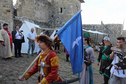 Cel mai mare festival medieval din România, deschis oficial, la Suceava, cu salve de tun și binecuvântarea lui Ștefan cel Mare