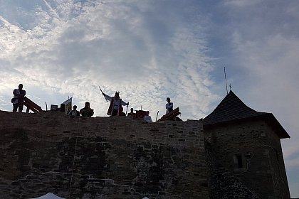 Cel mai mare festival medieval din România, deschis oficial, la Suceava, cu salve de tun și binecuvântarea lui Ștefan cel Mare