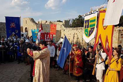 Cel mai mare festival medieval din România, deschis oficial, la Suceava, cu salve de tun și binecuvântarea lui Ștefan cel Mare