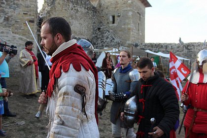 Cel mai mare festival medieval din România, deschis oficial, la Suceava, cu salve de tun și binecuvântarea lui Ștefan cel Mare