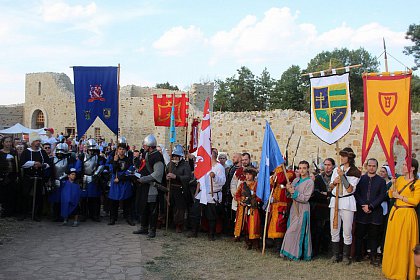 Cel mai mare festival medieval din România, deschis oficial, la Suceava, cu salve de tun și binecuvântarea lui Ștefan cel Mare