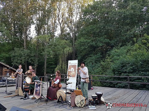 Călătorie în timp pe acordurile muzicii medievale, la Festivalul de Artă Medievală