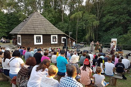 Călătorie în timp pe acordurile muzicii medievale, la Festivalul de Artă Medievală