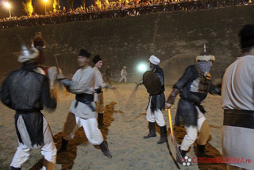 Cascadorii cu cai, momente fascinante la Festivalul Medieval de la Suceava