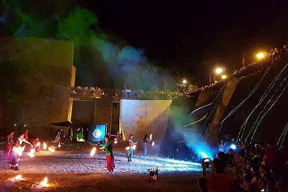 Spectacole cu foc și lasere în Cetatea Sucevei, la Festivalul Medieval „Ștefan cel Mare”