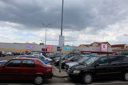 Prima parcare supraterană din Suceava, la Kaufland