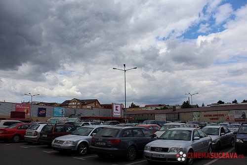 Prima parcare supraterană din Suceava, la Kaufland