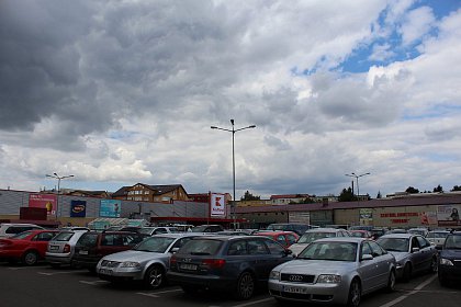 Prima parcare supraterană din Suceava, la Kaufland