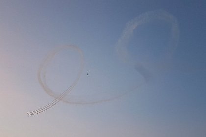 Explozii, foc și manevre periculoase, la spectacolul aviatic Suceava Air Show - Foto - Video