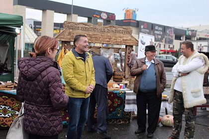 Trei zile de voie bună și preparate tradiționale la Târgul de Toamnă „Produs în Bucovina” - Galerie Foto