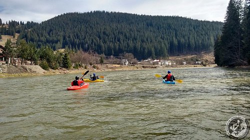 Cursuri gratuite de alpinism clasic și hibernal, rafting, speologie și supraviețuire