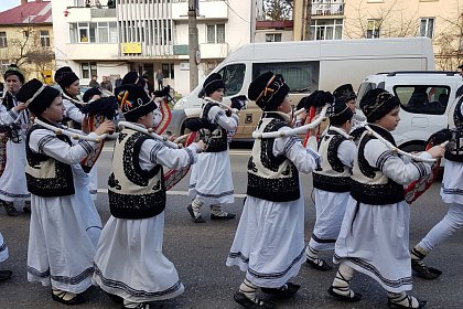 Parada măștilor și Festivalul internațional „Obiceiuri de iarnă”, miercuri, în Suceava