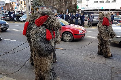 Parada măștilor și Festivalul internațional „Obiceiuri de iarnă”, miercuri, în Suceava