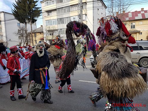 Parada măștilor și Festivalul internațional „Obiceiuri de iarnă”, miercuri, în Suceava