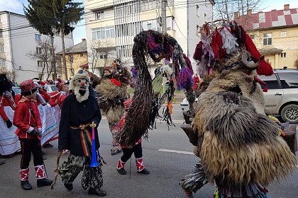 Parada măștilor și Festivalul internațional „Obiceiuri de iarnă”, miercuri, în Suceava