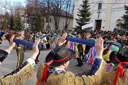 Parada măștilor și Festivalul internațional „Obiceiuri de iarnă”, miercuri, în Suceava