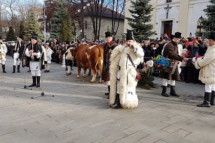 Parada măștilor și Festivalul internațional „Obiceiuri de iarnă”, miercuri, în Suceava