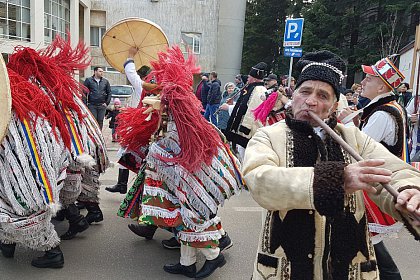 Parada măștilor și Festivalul internațional „Obiceiuri de iarnă”, miercuri, în Suceava