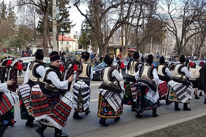 Parada măștilor și Festivalul internațional „Obiceiuri de iarnă”, miercuri, în Suceava