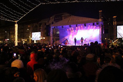 Concertul Carla’s Dreams din centrul Sucevei a fost urmărit de peste 10.000 de suceveni