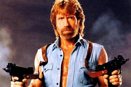 Chuck Norris a împlinit 78 de ani. Cele mai tari bancuri cu Chuck Norris