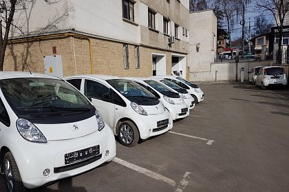 Primele mașini electrice Peugeot ION au ajuns la Primăria Suceava