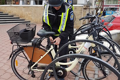 Primul oraș din țară în care Poliția Locală patrulează pe biciclete electrice