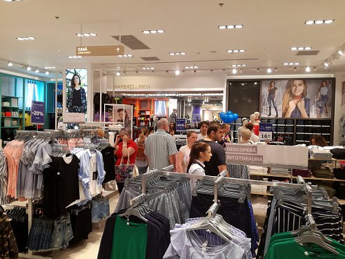 Brandul de fashion LC Waikiki a deschis cel de-al 30-lea magazin din România la Iulius Mall Suceava