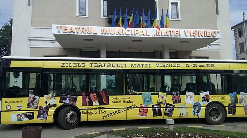 Teatru mobil în autobuz, vineri, în municipiul Suceava