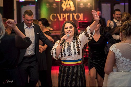 Laura Olteanu a cântat la nunta câștigătorilor de la Târgul de nunți - Trend Mariaj (Video)